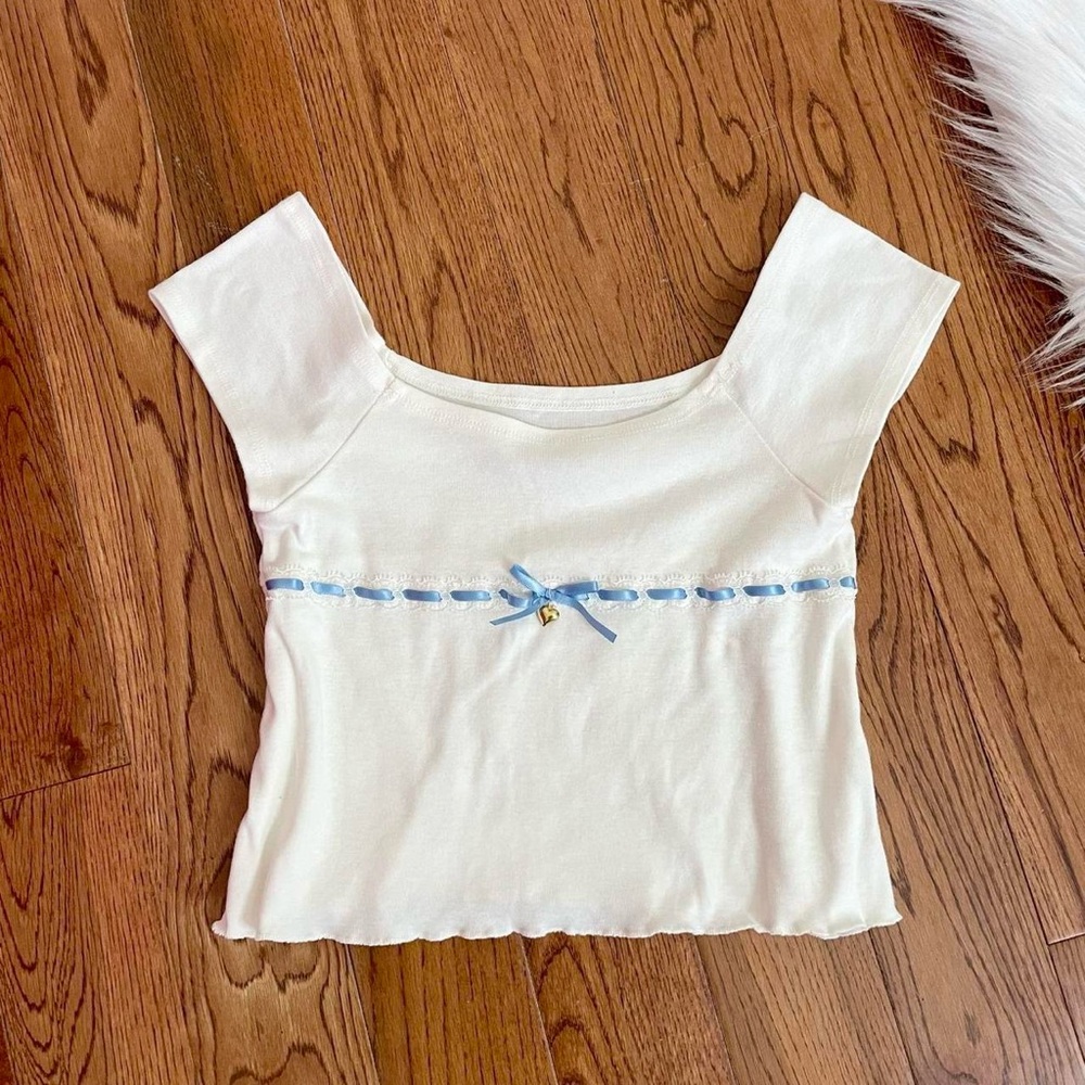 White babydoll top with blue ribbon and heart 🩵 by Beverly and Beck